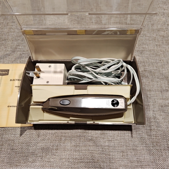 Vintage Sears 3-speed electric fabric scissors - Picture 5 of 8